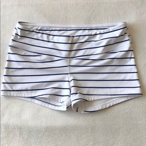 Fleo workout shorts size M